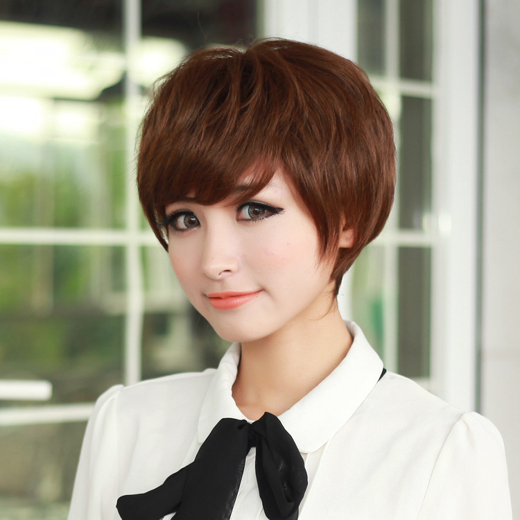rambut pendek wanita palsu